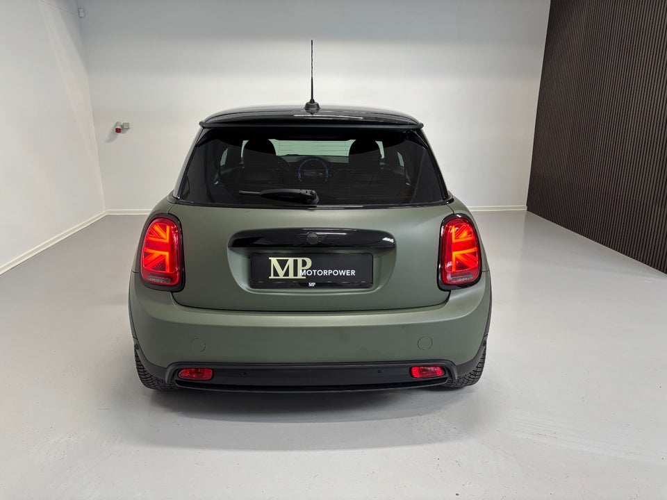 MINI Cooper SE Essential 3d