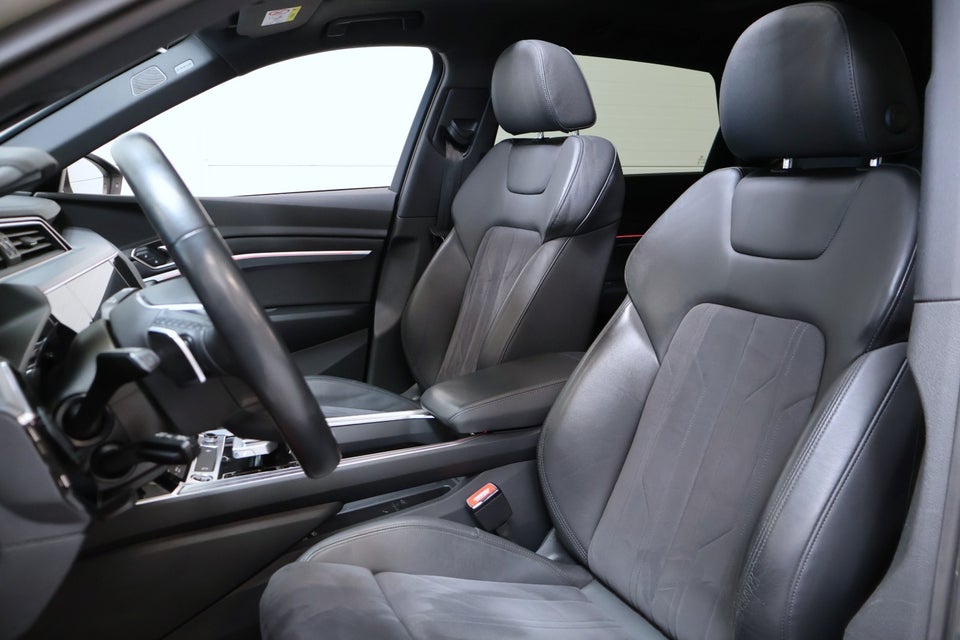 Audi e-tron 55 S-line quattro 5d