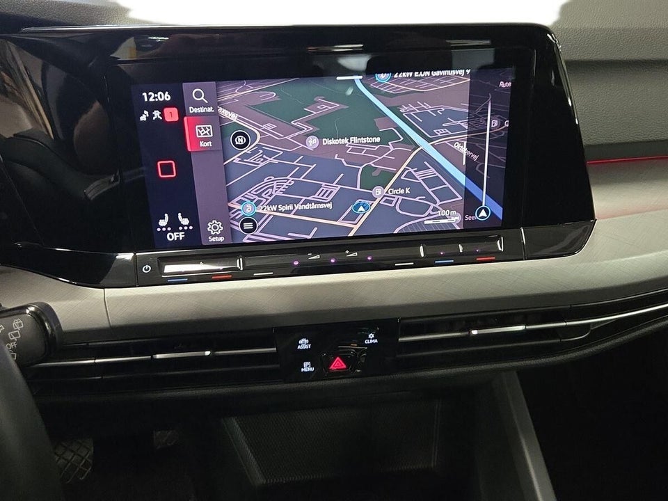 VW Golf VIII 1,5 eTSi 130 Life DSG 5d