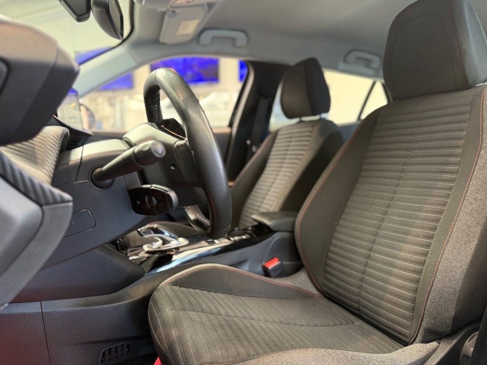 Peugeot e-2008 50 Active Pack 5d