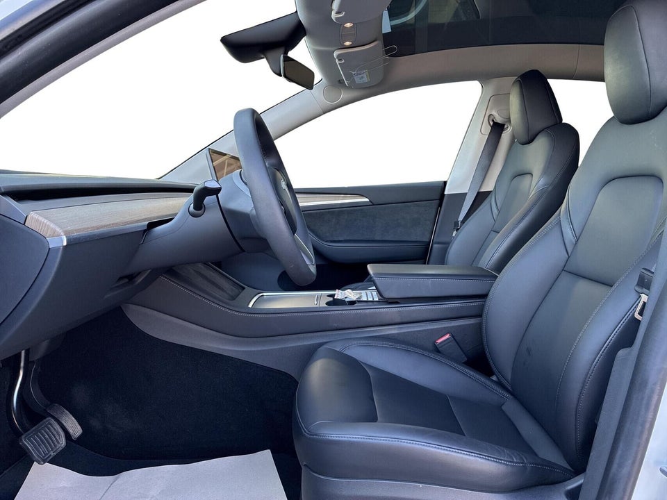 Tesla Model Y RWD 5d