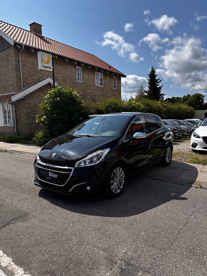 Peugeot 208 1,6 BlueHDi 100 Allure Sky 5d