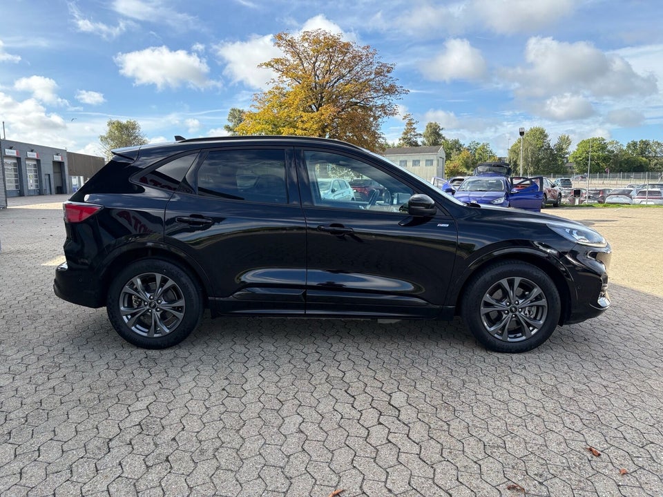 Ford Kuga 2,5 PHEV ST-Line X CVT 5d