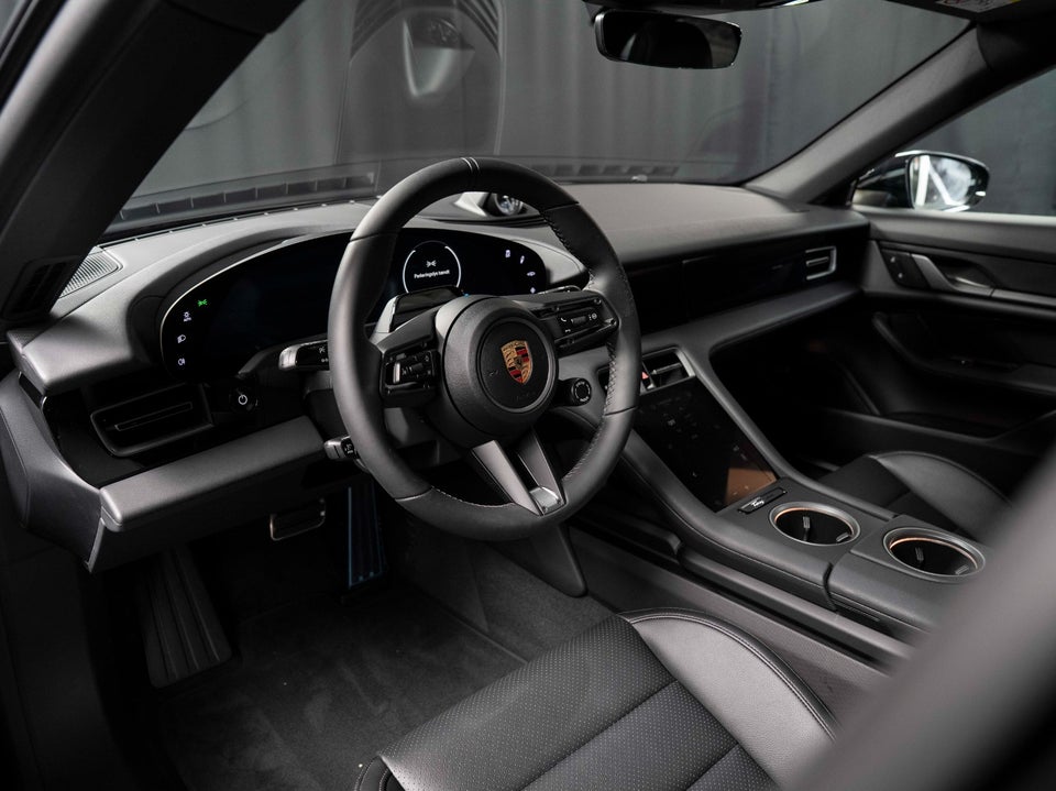 Porsche Taycan 4 Performance+ Cross Turismo 5d