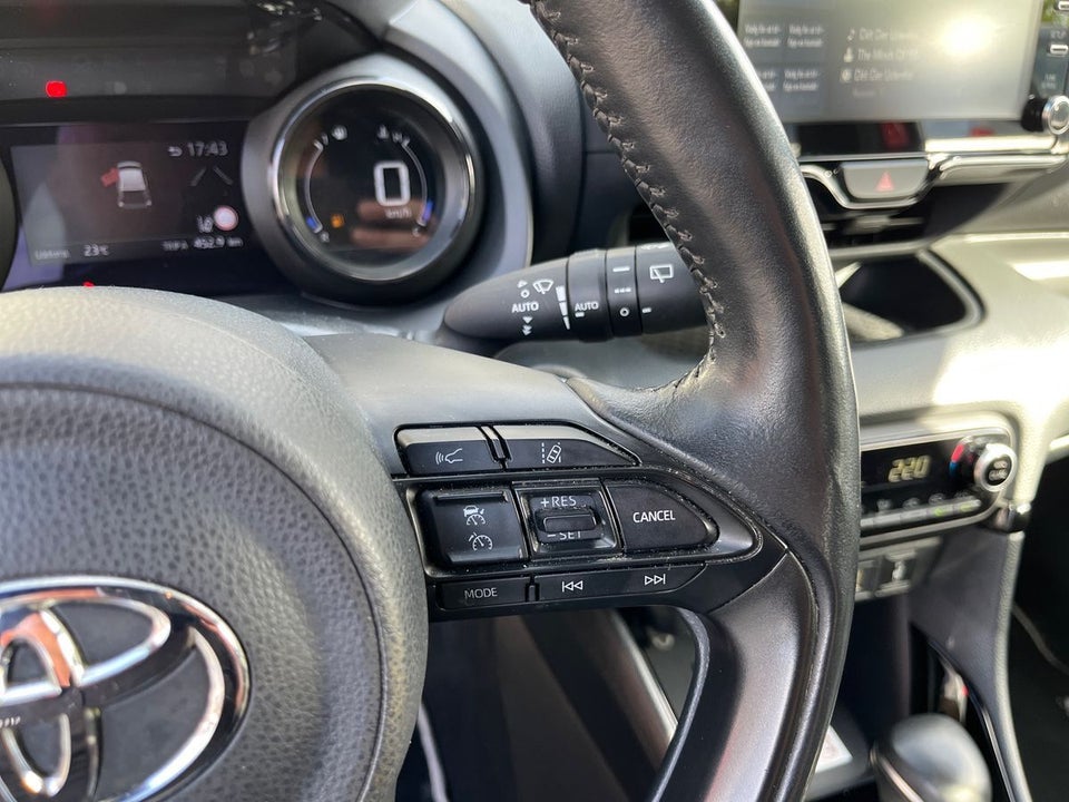 Toyota Yaris 1,5 Hybrid H3 Premier Edition e-CVT 5d