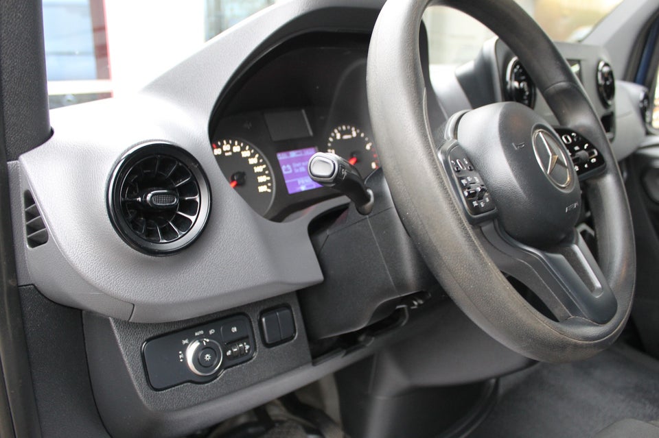 Mercedes Sprinter 214 2,2 CDi A2 Kassevogn aut. FWD