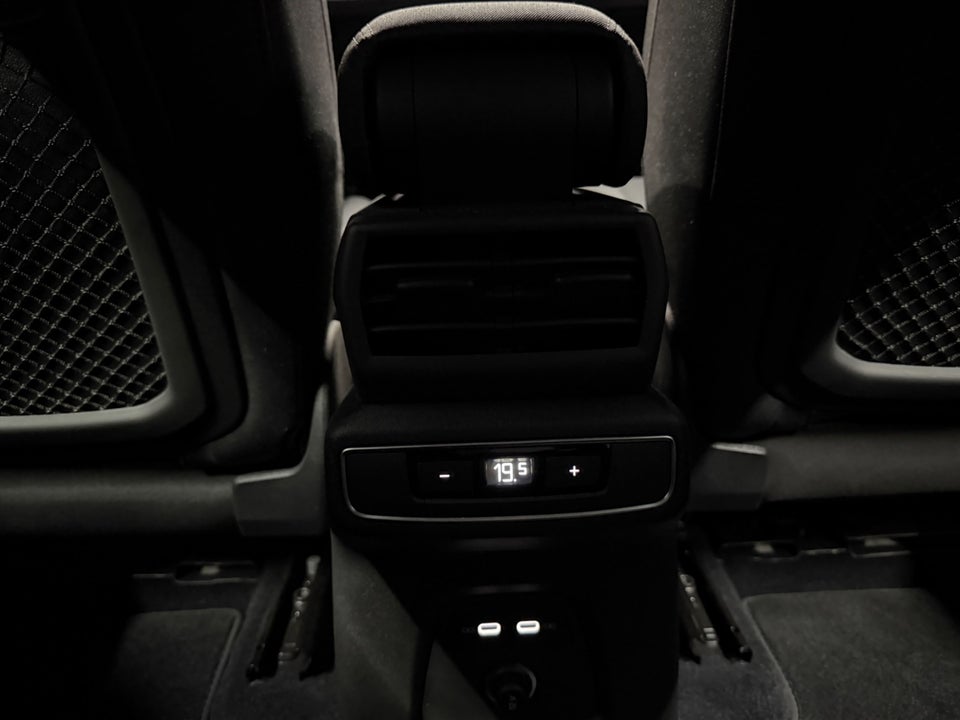 Audi Q4 e-tron 40 Advanced 5d