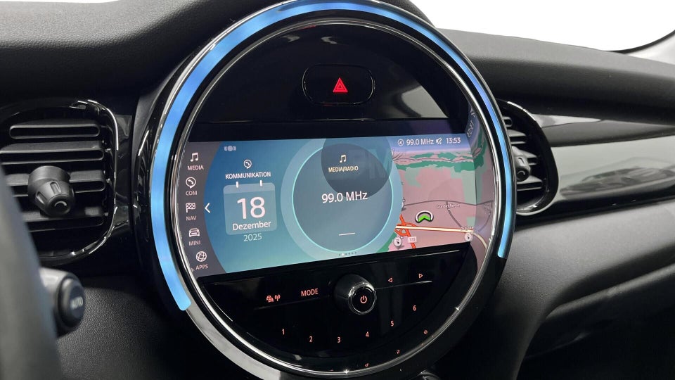 MINI Cooper SE Essential 3d