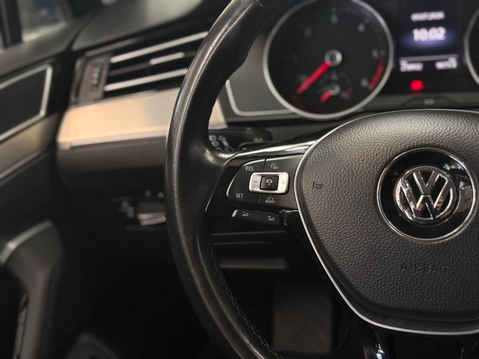 VW Passat 2,0 TDi 240 Highline Variant DSG 4Motion 5d