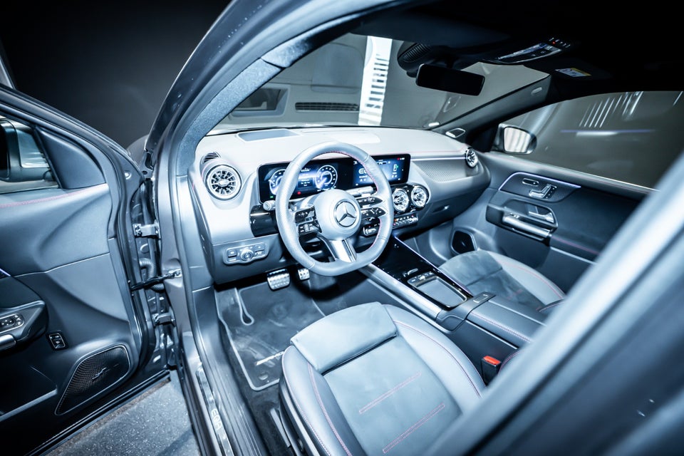 Mercedes EQA250+ AMG Premium 5d