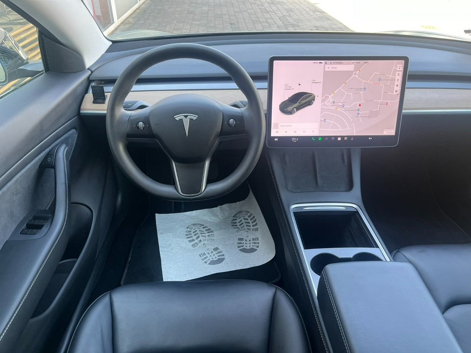 Tesla Model 3 Long Range AWD 4d