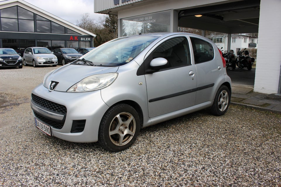 Peugeot 107 1,0 Active 5d