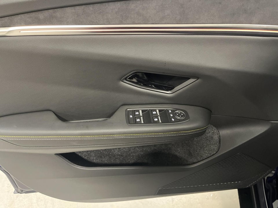 Renault Scenic E-Tech 87 Iconic 5d