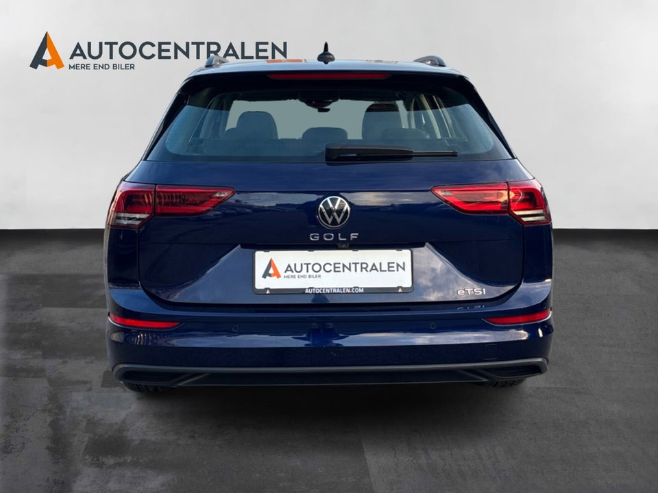 VW Golf VIII 1,5 TSi 130 Life Variant 5d