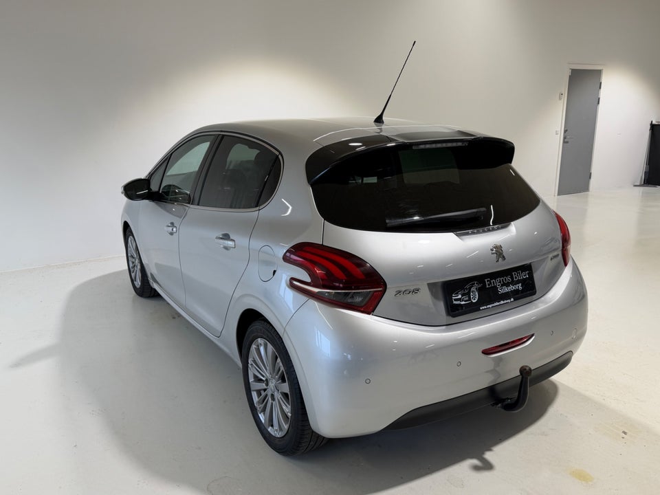 Peugeot 208 1,6 BlueHDi 100 Desire 5d
