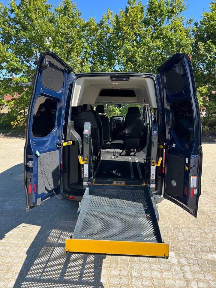 Ford Transit Custom Kombi 310 L1 2,0 TDCi 130 Ambiente aut.