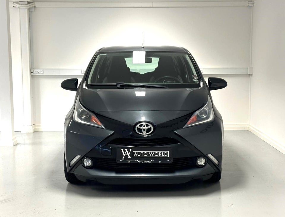 Toyota Aygo 1,0 VVT-i x-touch 5d