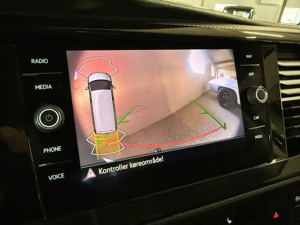 VW Transporter 2,0 TDi 199 Kassevogn DSG 4Motion kort