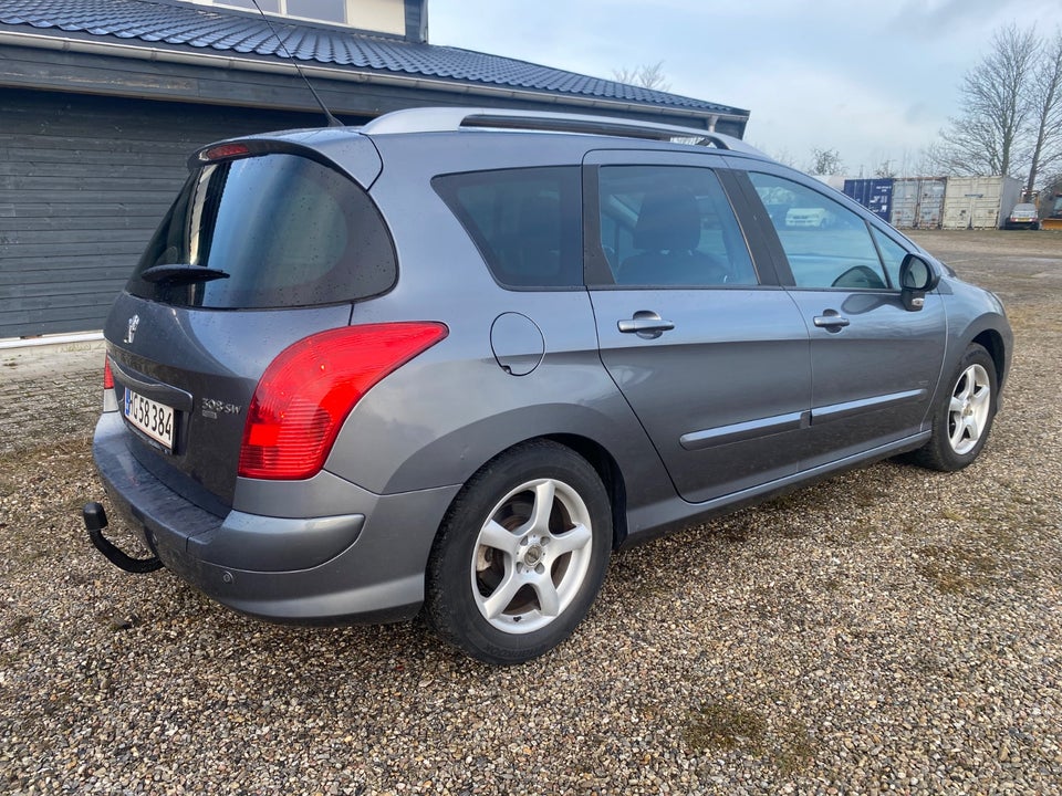 Peugeot 308 1,6 e-HDi 112 Sportium SW 5d