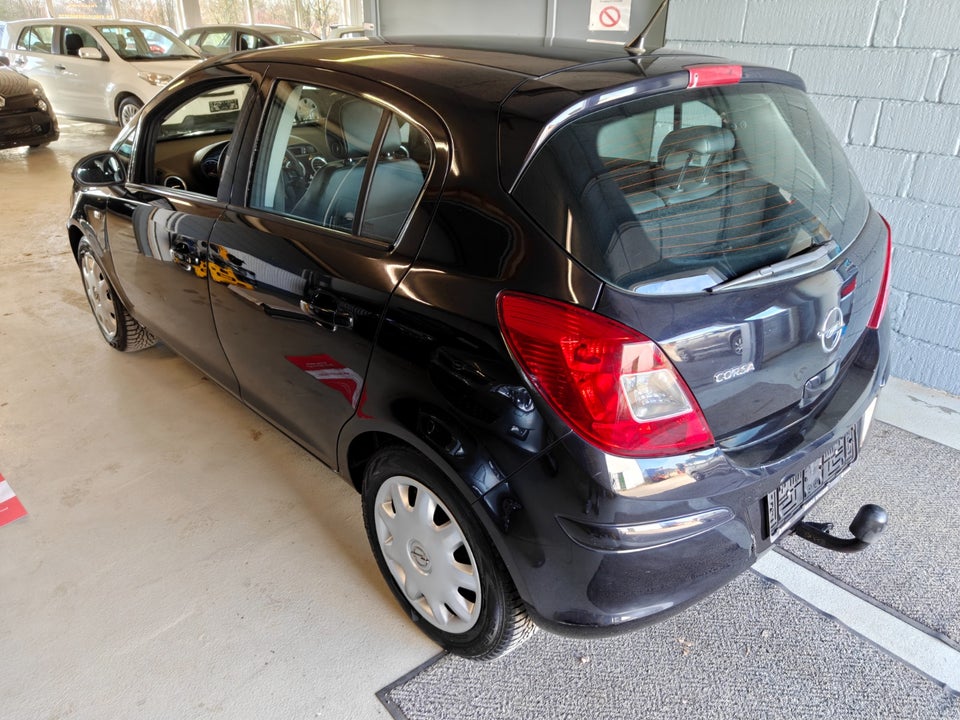 Opel Corsa 1,2 16V Cosmo 5d