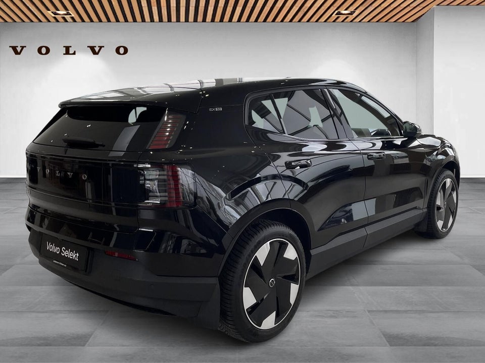 Volvo EX30 Extended Range Plus 5d