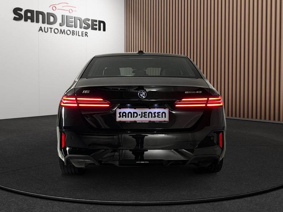 BMW i5 eDrive40 M-Sport 4d