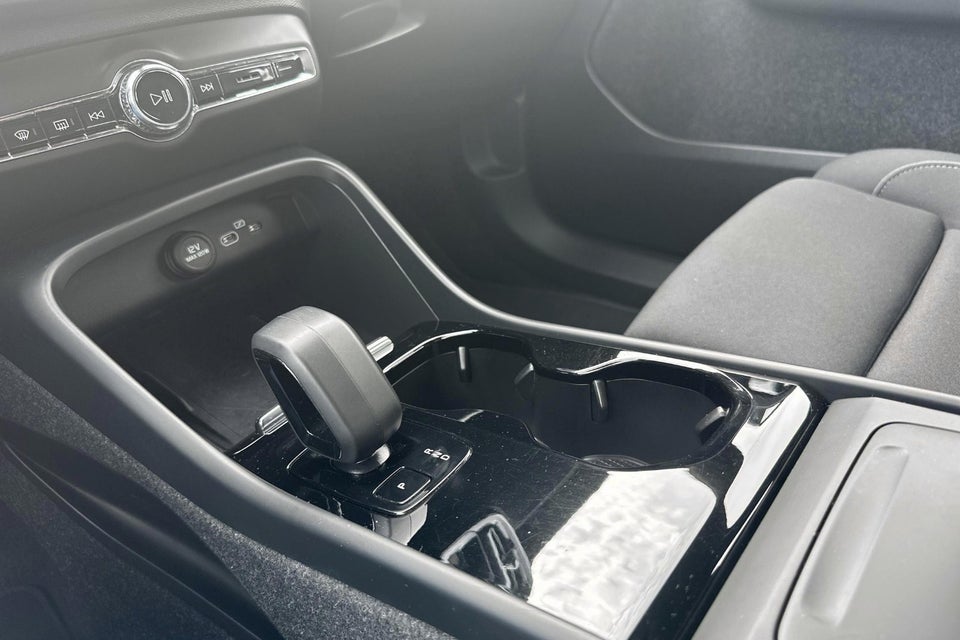 Volvo XC40 ReCharge Start 5d