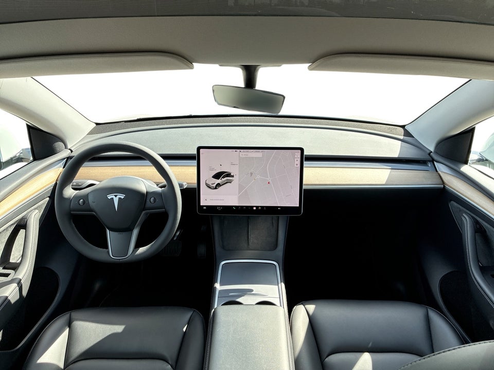 Tesla Model Y Long Range AWD 5d