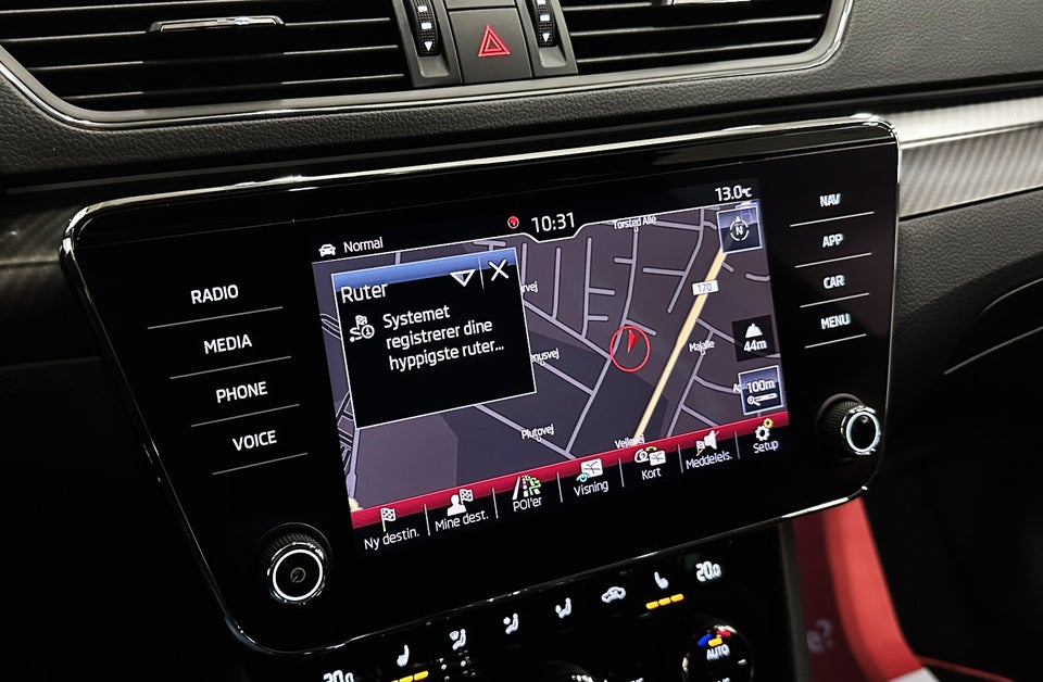 Skoda Superb 2,0 TDi 190 Sportline Combi DSG 5d