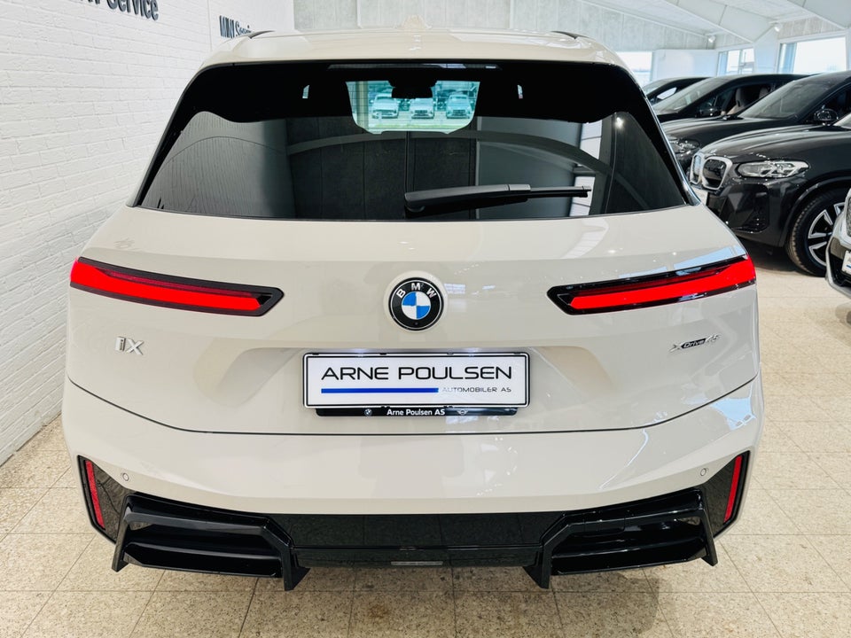 BMW iX xDrive45 M-Sport 5d