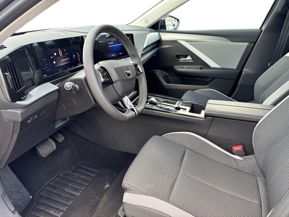 Opel Astra-e 54 Elegance Sports Tourer 5d