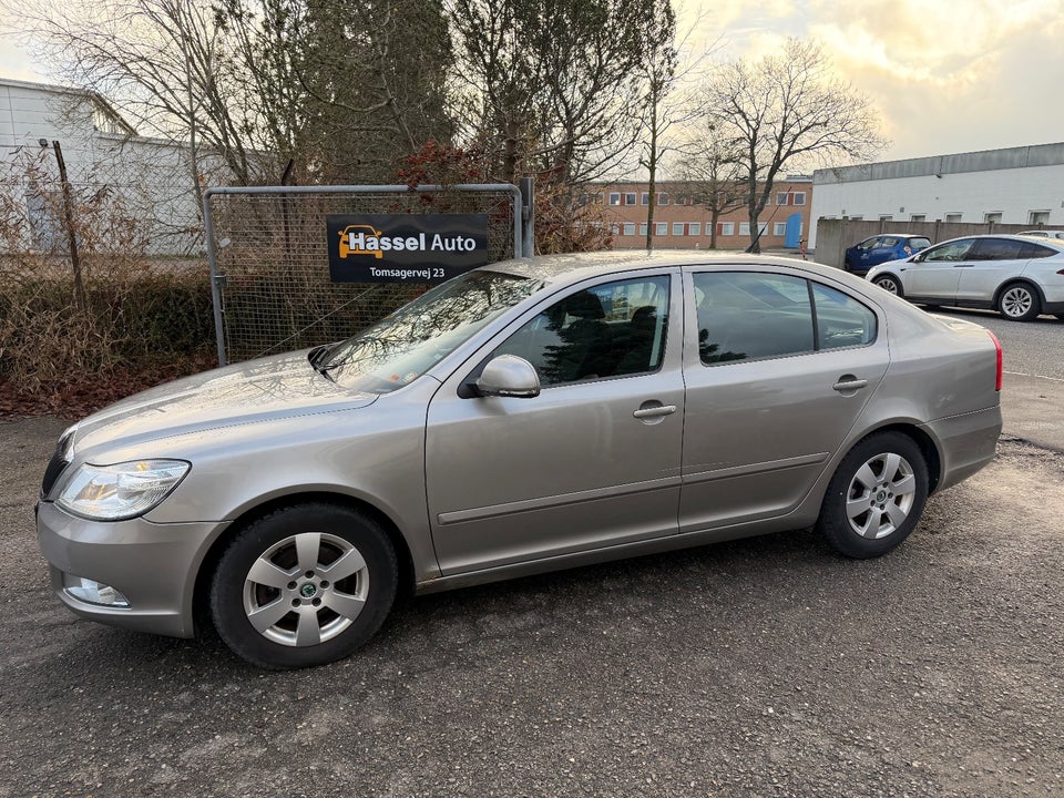 Skoda Octavia 1,6 TDi 105 Elegance DSG 5d