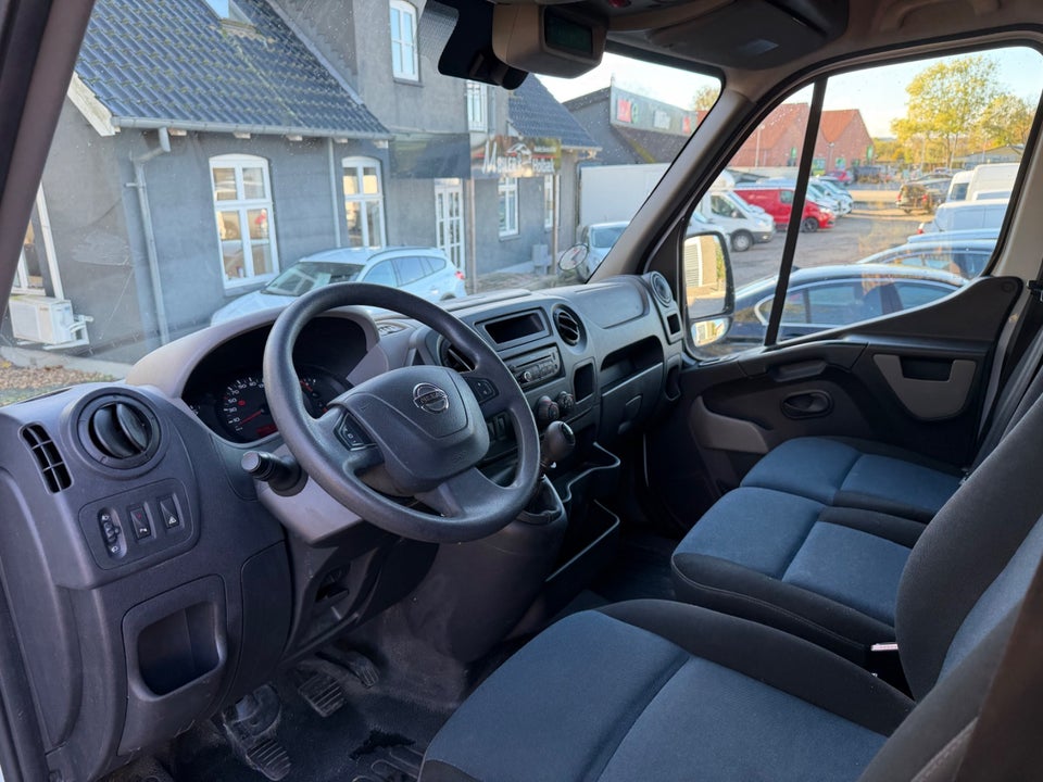 Nissan NV400 2,3 dCi 125 L2H2 Comfort Van