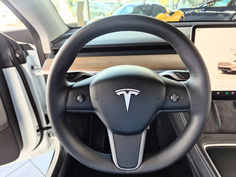 Tesla Model Y Long Range AWD 5d