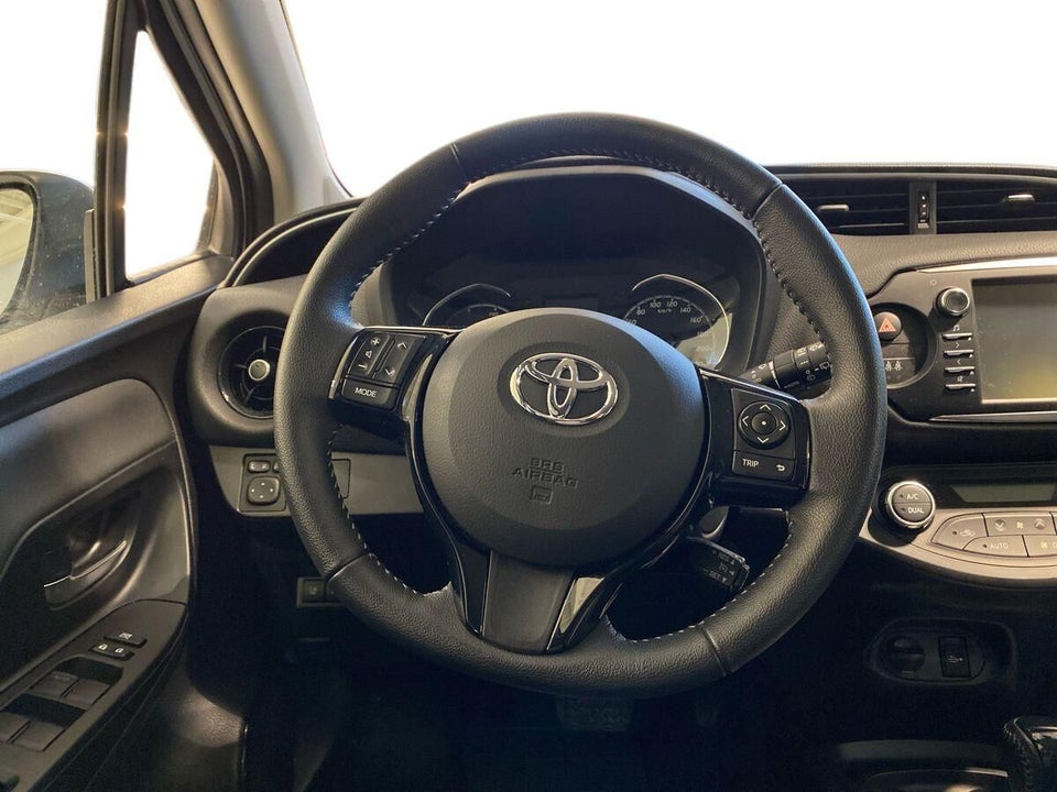 Toyota Yaris 1,5 Hybrid H3 Smart e-CVT 5d