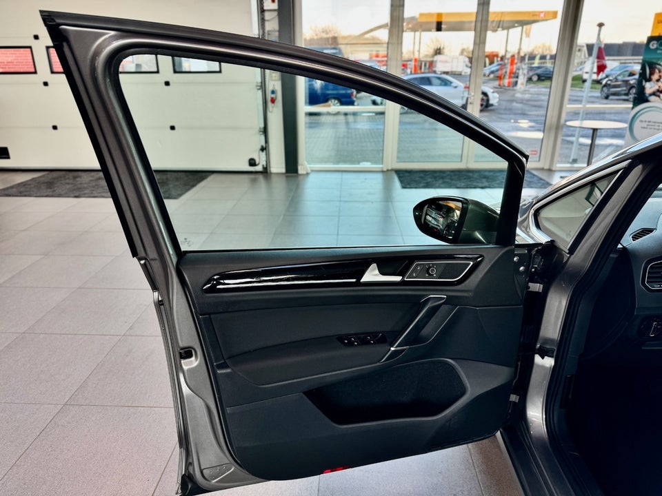 VW Golf Sportsvan 1,6 TDi 110 Highline DSG 5d