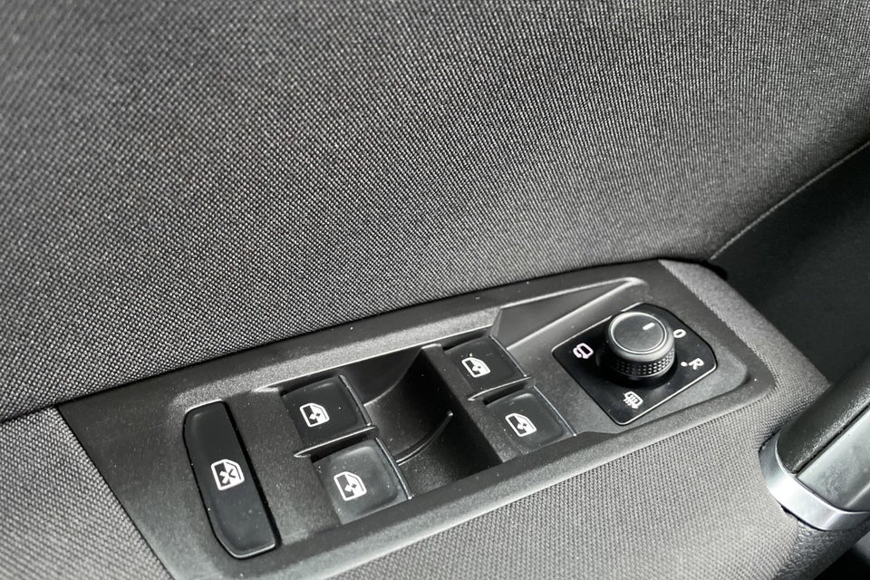 VW Touran 1,5 TSi 150 R-line DSG 7prs 5d