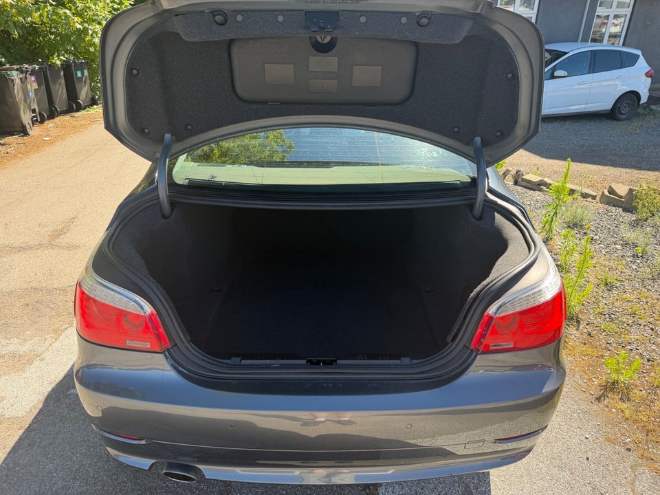 BMW 520i 2,0  4d