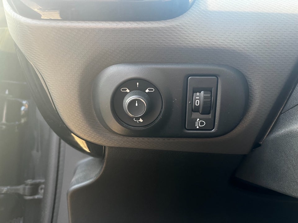 Citroën C4 Cactus 1,2 PureTech 110 SkyLine 5d