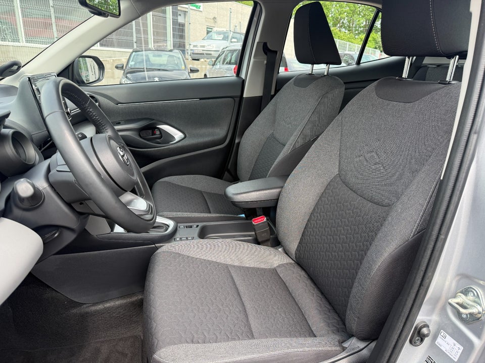 Toyota Yaris Cross 1,5 Hybrid Active Tech e-CVT 5d