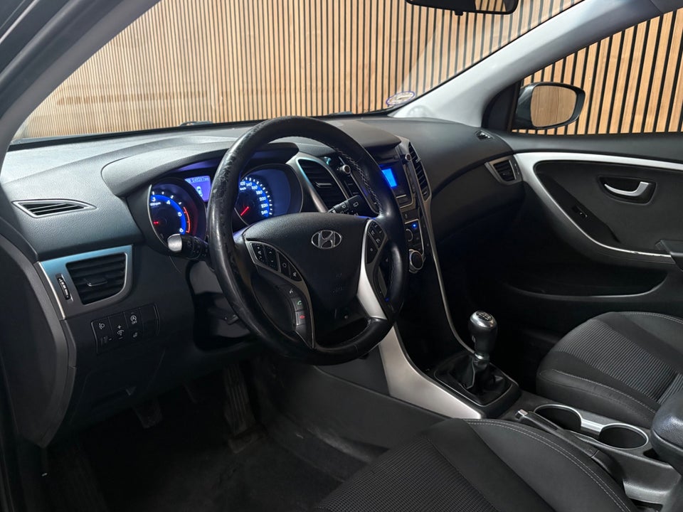 Hyundai i30 1,6 CRDi 110 Active+ CW 5d