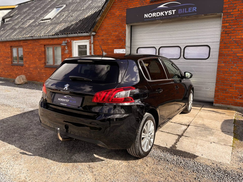Peugeot 308 1,6 BlueHDi 120 Allure Sky 5d