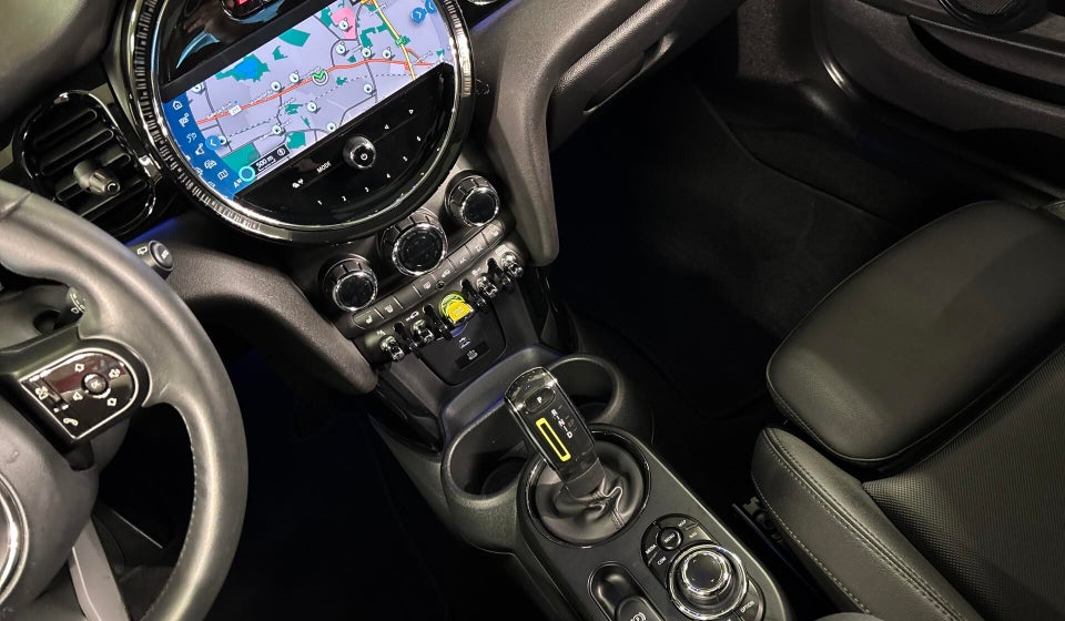 MINI Cooper SE Camden Edition 3d