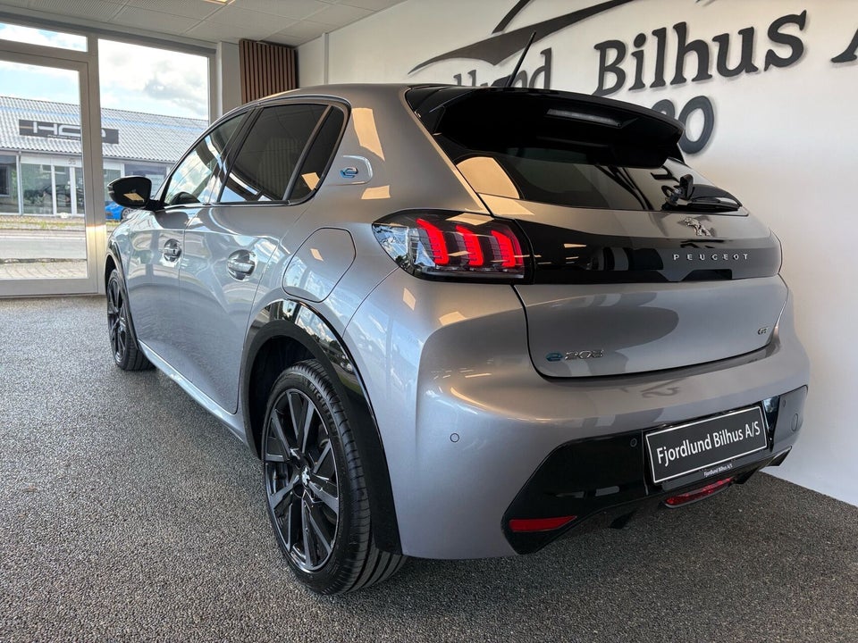Peugeot e-208 50 GT 5d