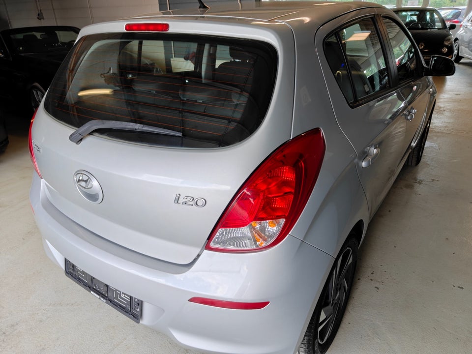 Hyundai i20 1,25 Classic XTR 5d