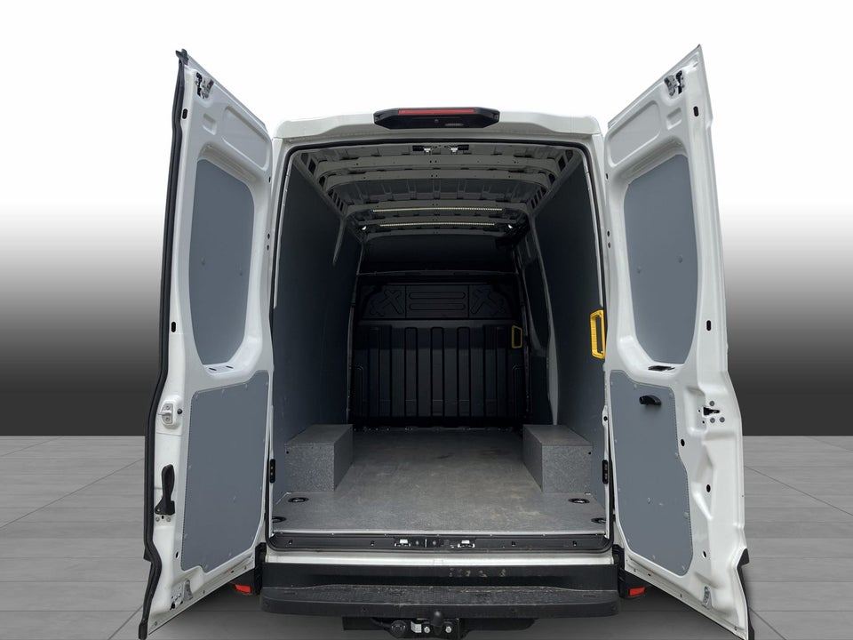 Iveco Daily 3,0 35S18 12m³ Van AG8