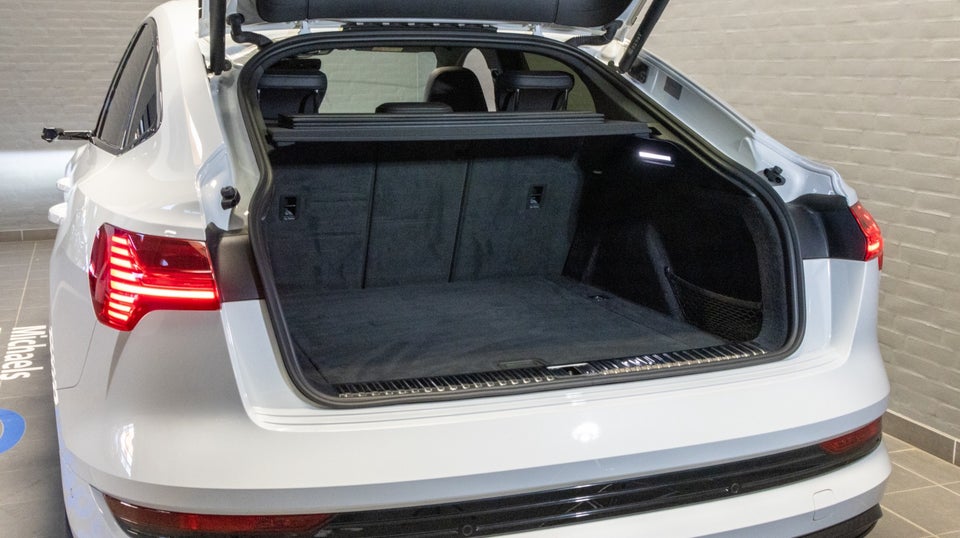 Audi e-tron 55 S-line Sportback quattro 5d