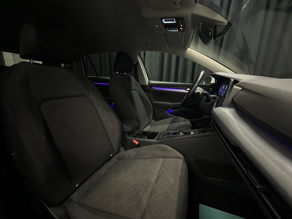 VW Golf VIII 1,5 eTSi 130 Life Variant DSG 5d