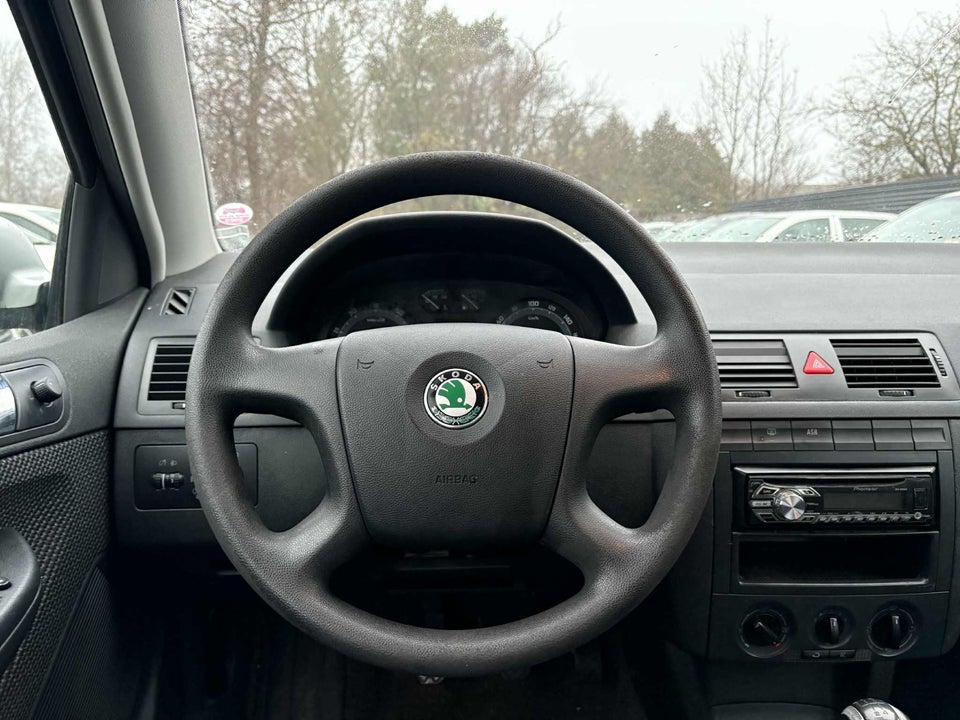 Skoda Fabia 1,4 16V 80 Ambiente Combi 5d