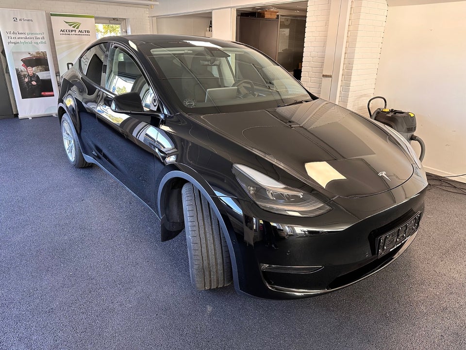 Tesla Model Y Long Range AWD 5d